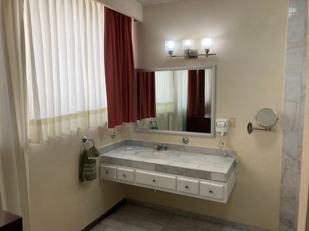 Habitación sencilla, Hospedaje Hotel Flamingo Kristal, Hotel en Irapuato Guanajuato