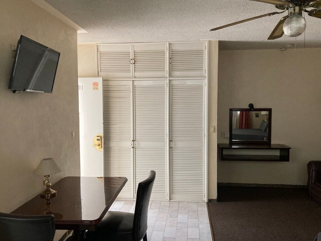 Habitación sencilla, Hospedaje Hotel Flamingo Kristal, Hotel en Irapuato Guanajuato